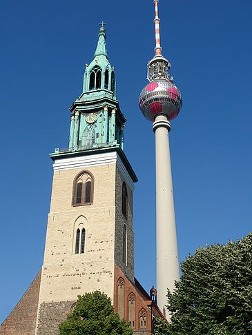 Fernsehturm und Marienkirche Fotos