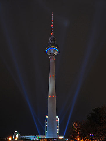 Fotos Fernsehturm bei Nacht