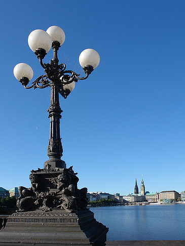 Laterne und Binnenalster Fotos