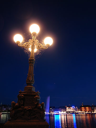 Laterne und Binnenalster Fotos