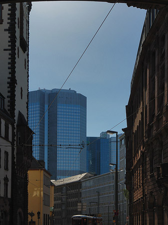 Dresdner Bank von Seufzerbrücke aus