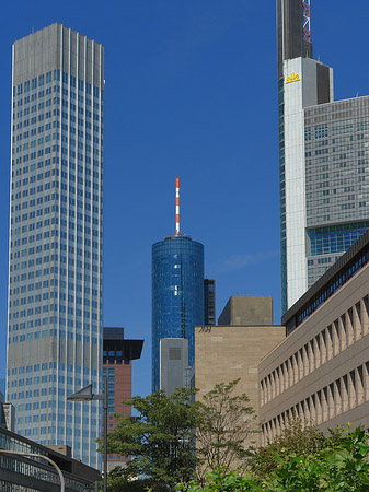 Eurotower mit Commerzbanktower Foto 