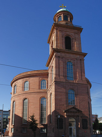 Fotos Paulskirche mit Straße