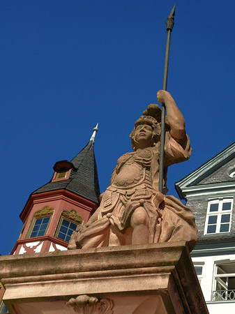 Statue auf dem Samstagsberg