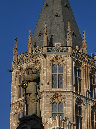 Platzjabeck vor dem Rathausturm