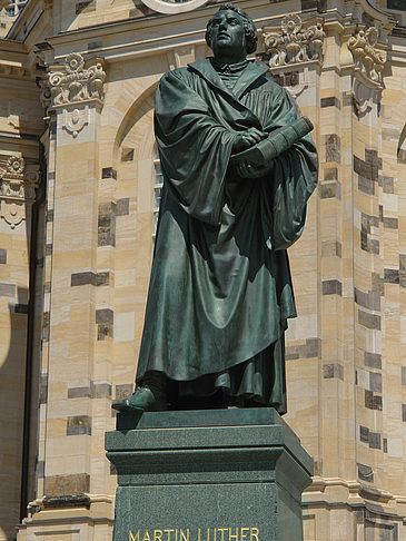 Frauenkirche und Lutherdenkmal