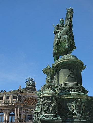 Foto König-Johann-Statue