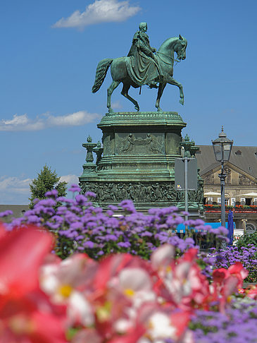 König-Johann-Statue Fotos