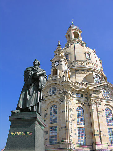 Martin Luther Denkmal an der Frauenkirche Fotos