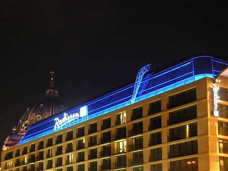 Foto Radisson bei Nacht - Berlin