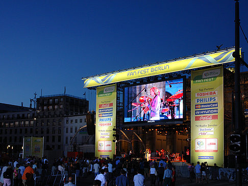 Fotos Fanfest bei Nacht