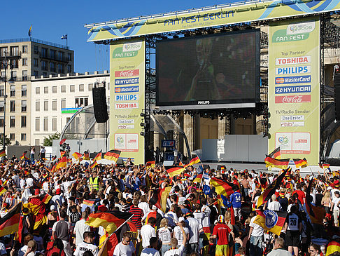 Foto Bühne auf dem Fanfest