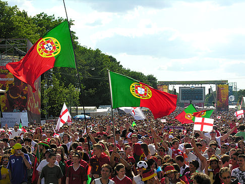 Blick Richtung Siegessäule - England Portugal