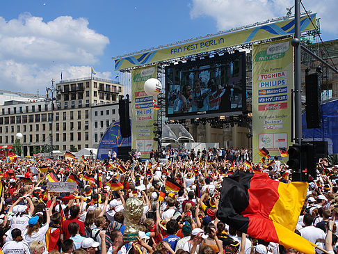 Leinwand und Fans Fotos