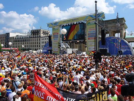 Fotos Fanfest - Menchenmasse | Berlin