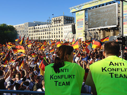 Fotos Anti Konflikt Team - Fanfest