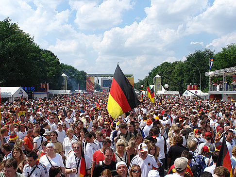 Blick Richtung Siegessäule Fotos