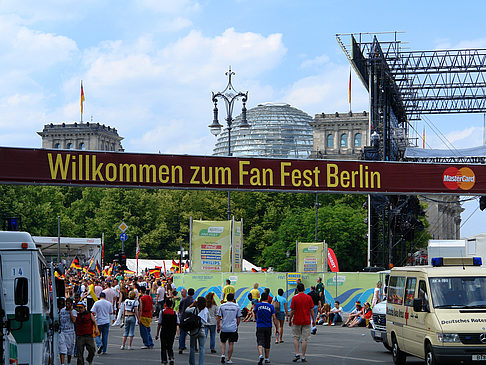 Willkommen zum Fanfest in Berlin