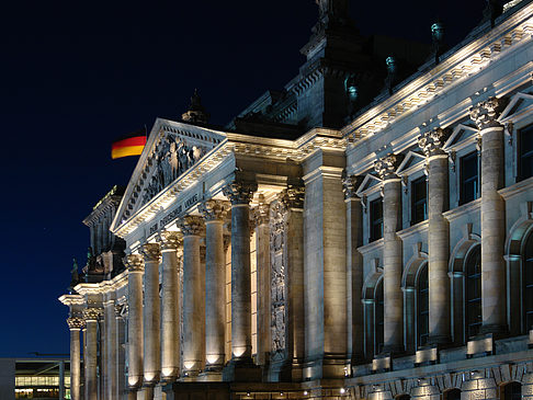 Reichstag bei Nacht Fotos