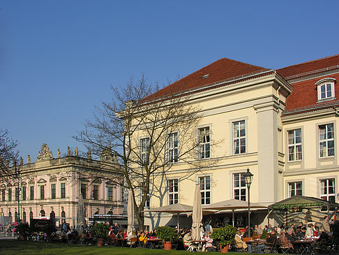 Opernpalais