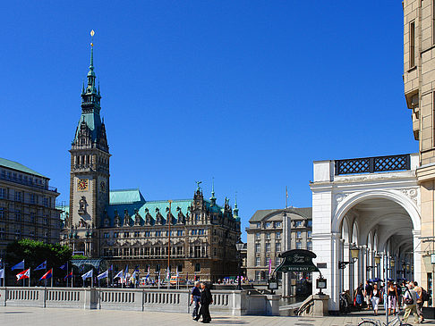 Jungfernstieg und Alster Arkaden