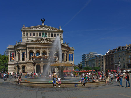 Fotos Alte Oper mit Brunnen | Frankfurt am Main