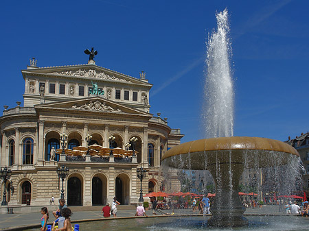 Fotos Alte Oper mit Brunnen | Frankfurt am Main