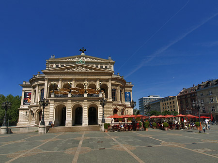 Foto Alte Oper mit Häusern - Frankfurt am Main