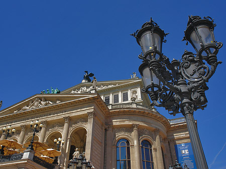 Alte Oper mit Laterne Foto 