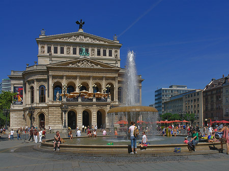 Foto Alte Oper mit Opernplatz