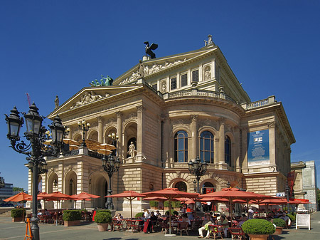 Fotos Alte Oper mit Schirmen | Frankfurt am Main