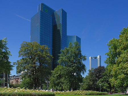 Foto Dresdner Bank neben Trianon - Frankfurt am Main