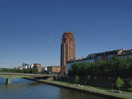 Foto Main Plaza mit Ufer - Frankfurt am Main