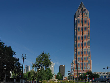 Messeturm mit Ludwig-Erhard-Anlage Fotos