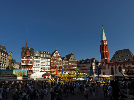 Römerberg mit Nikolaikirche Foto 