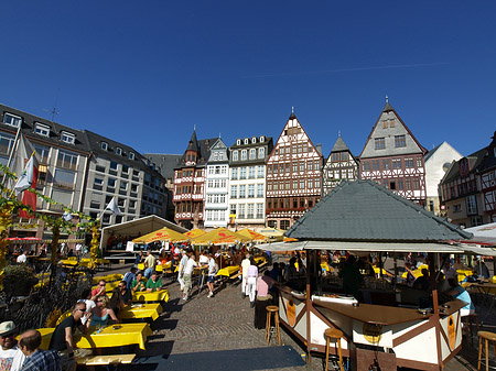 Römer mit Schirmen Foto 