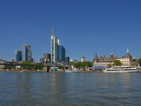 Foto Skyline von Frankfurt mit Saalhof - Frankfurt am Main