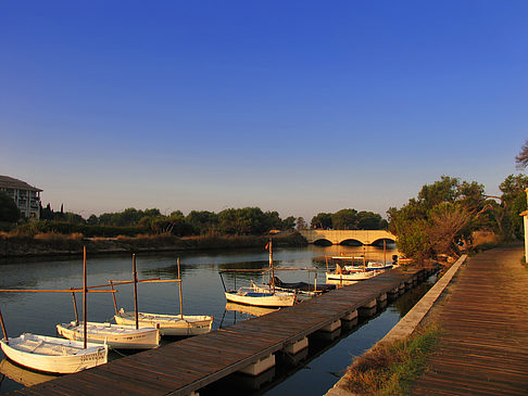 Boote am Steg Fotos