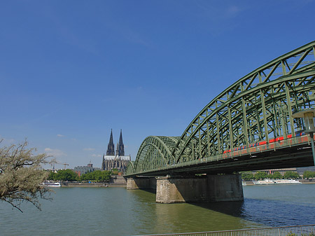 Fotos Hohenzollernbrücke am Kölner Dom