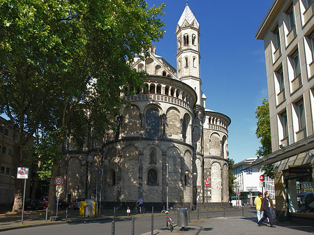 Fotos Seitentürme und Westturm der St Aposteln