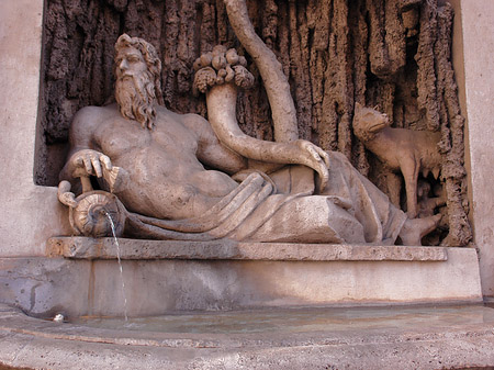 Statuen in der Altstadt Fotos