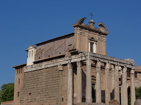 Tempel des Antoninus Pius und der Faustina