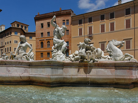 Neptunbrunnen Fotos