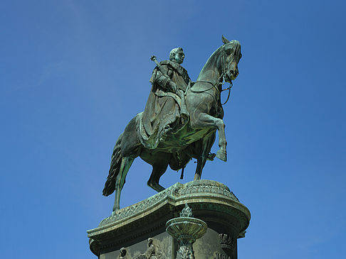 Foto König-Johann-Statue