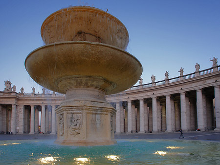 Foto Brunnen auf dem Petersplatz