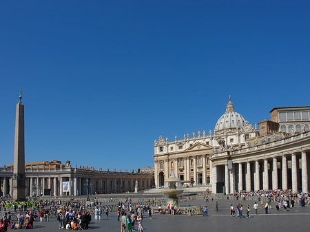 Fotos Obelisk mit dem Petersdom